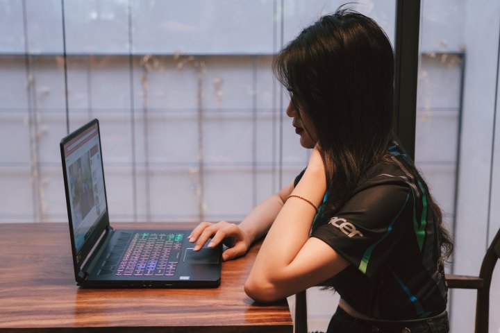 tinh-khuong-1398729-unsplash