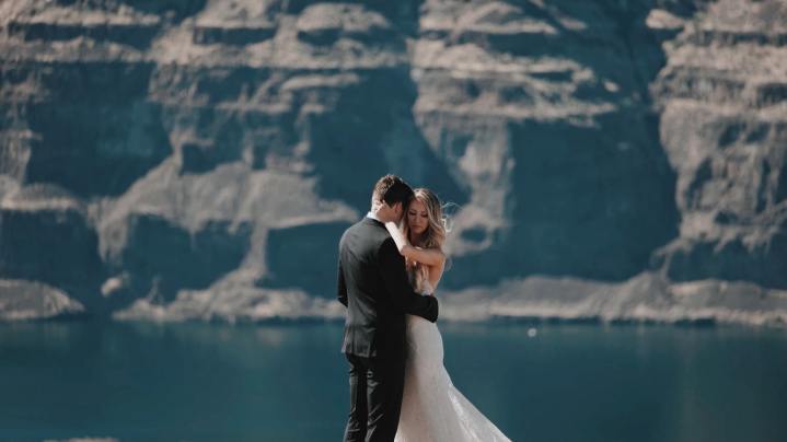 photo-1493970172592-658147e0a761