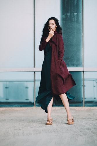 photo-1557403022-a679b2925052