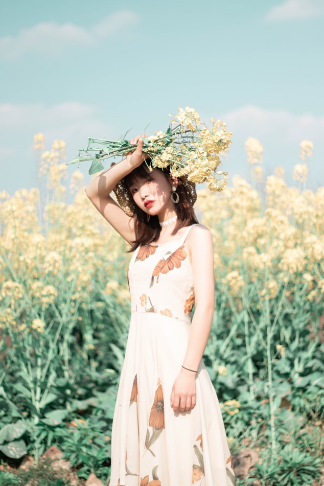 photo-1559324926-ad3e8bab9df1