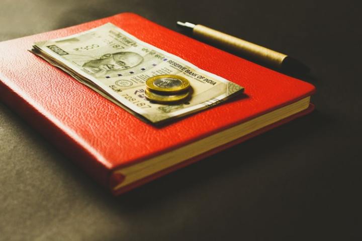 photo-1565514417878-a66a6b0f2c7f