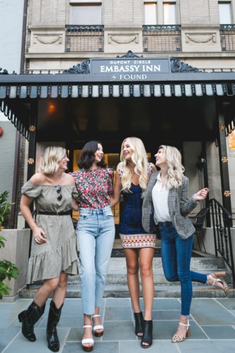 photo-1576098788063-9f0dbaa5ccc4