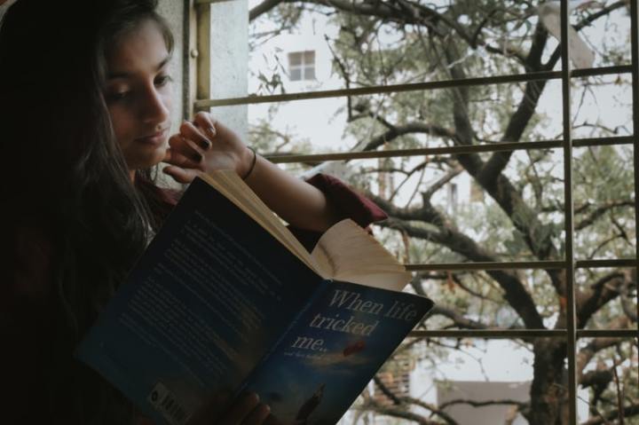 photo-1583385786229-eab26bead6ac