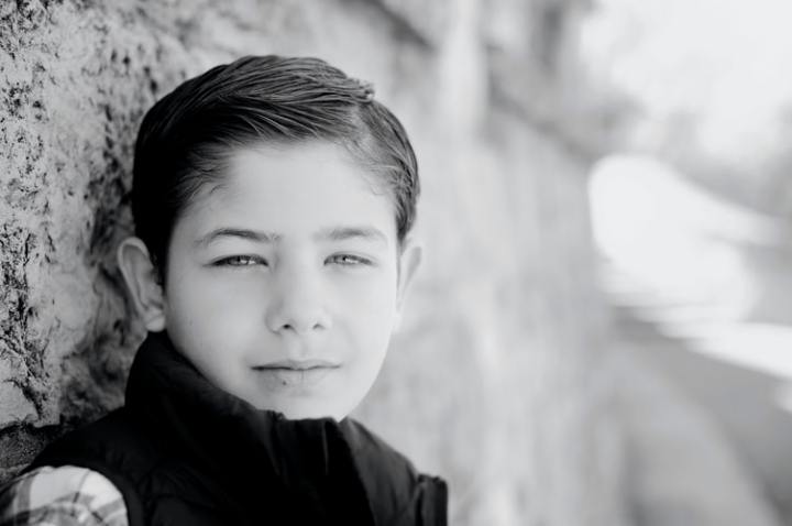 photo-1583694047419-048700343a27